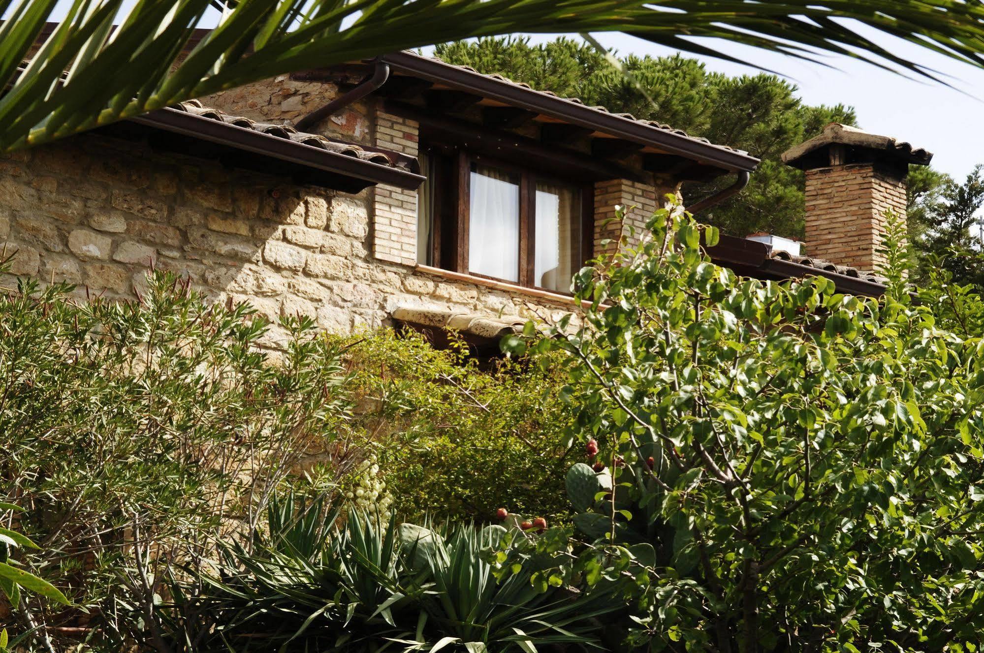 La Casa Sulla Collina D'Oro Bed & Breakfast Piazza Armerina Exterior photo