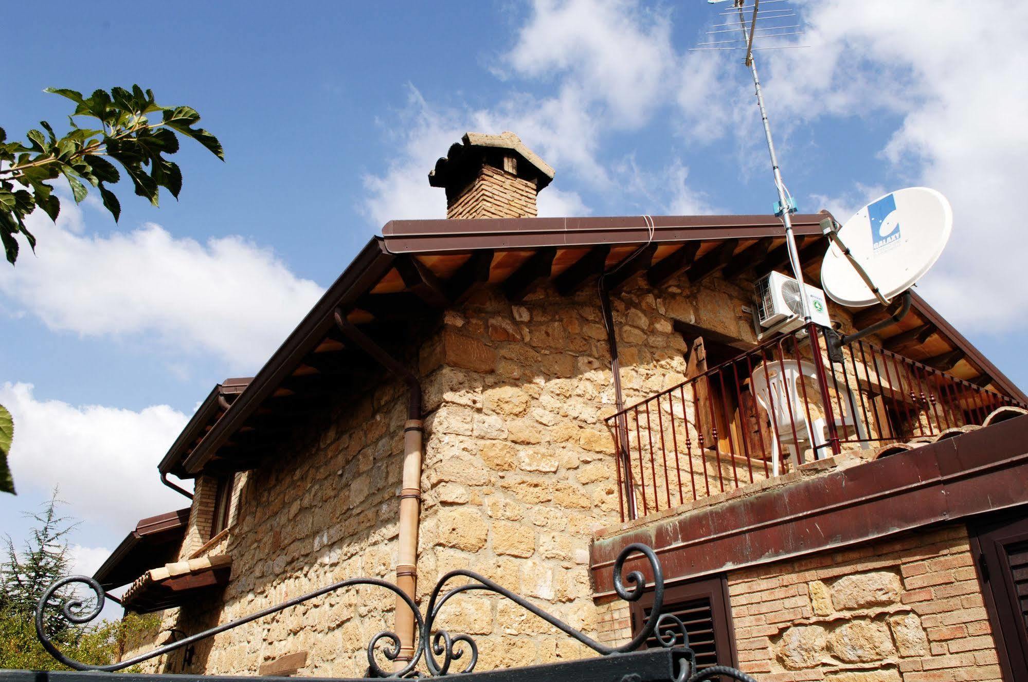 La Casa Sulla Collina D'Oro Bed & Breakfast Piazza Armerina Exterior photo